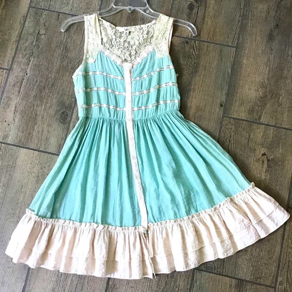 Women’s dress size medium